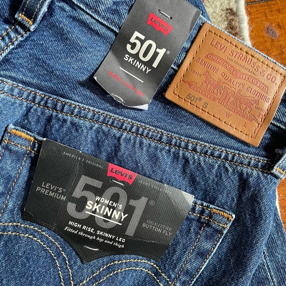 Levi’s 501 High-Rise Skinny Jean - Picture 4 of 5
